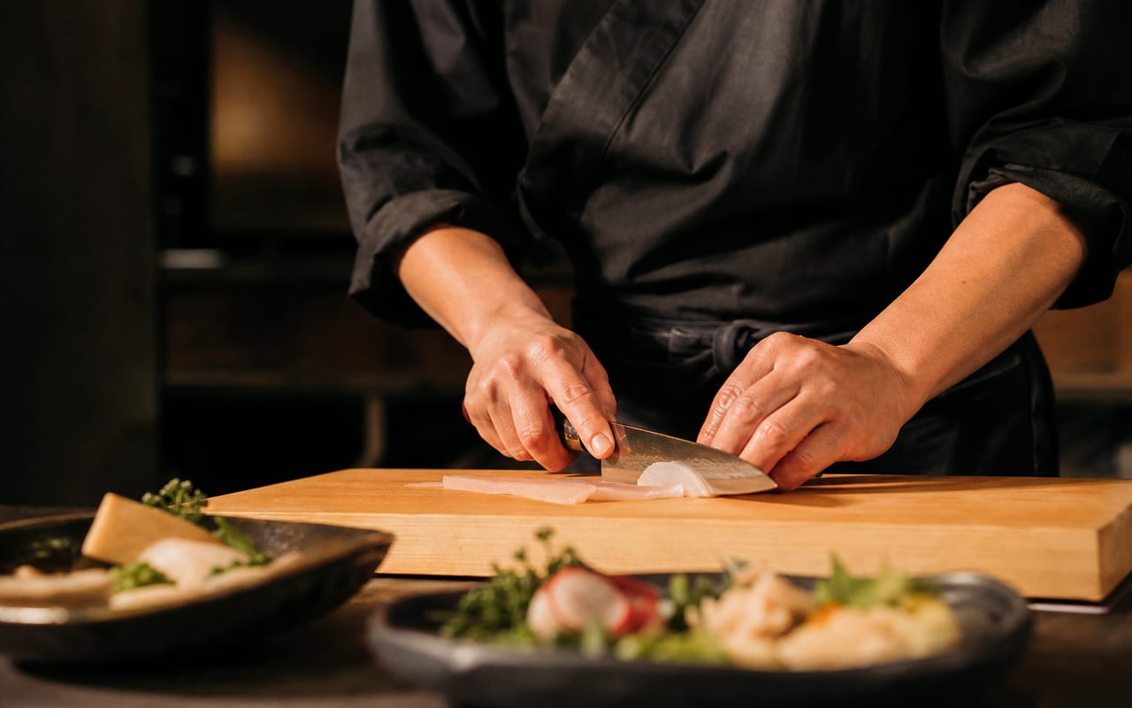 料理人の手元